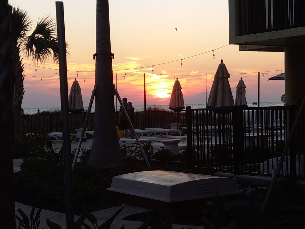 Harrys Beach Bar | 5300 Gulf Blvd, St Pete Beach, FL 33706, USA | Phone: (727) 363-5125