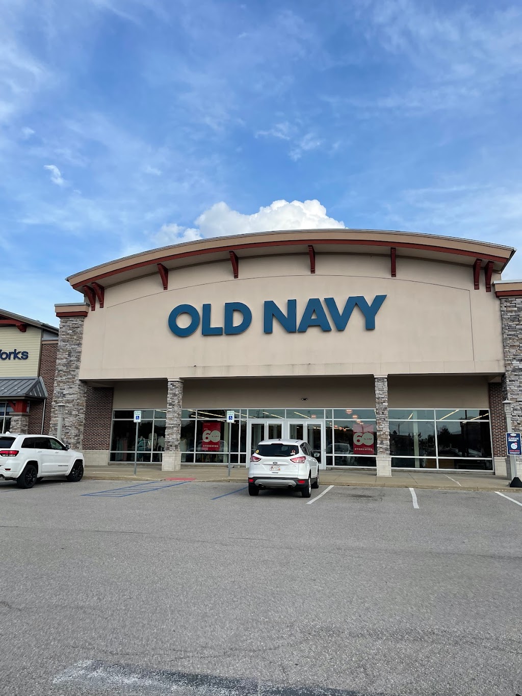 Old Navy | 565 Cabela Dr, Triadelphia, WV 26059, USA | Phone: (304) 547-0818