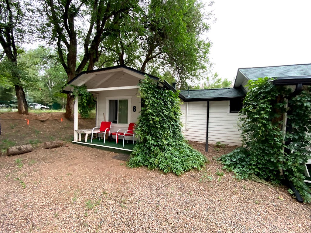 Green Willow Motel Cottages | 328 Manitou Ave, Manitou Springs, CO 80829, USA | Phone: (719) 685-1645