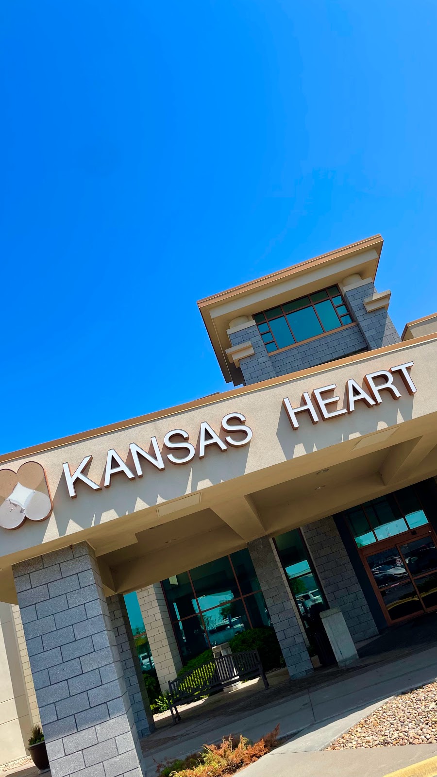 Kansas Heart Hospital | 3601 N Webb Rd, Wichita, KS 67226, USA | Phone: (316) 630-5000