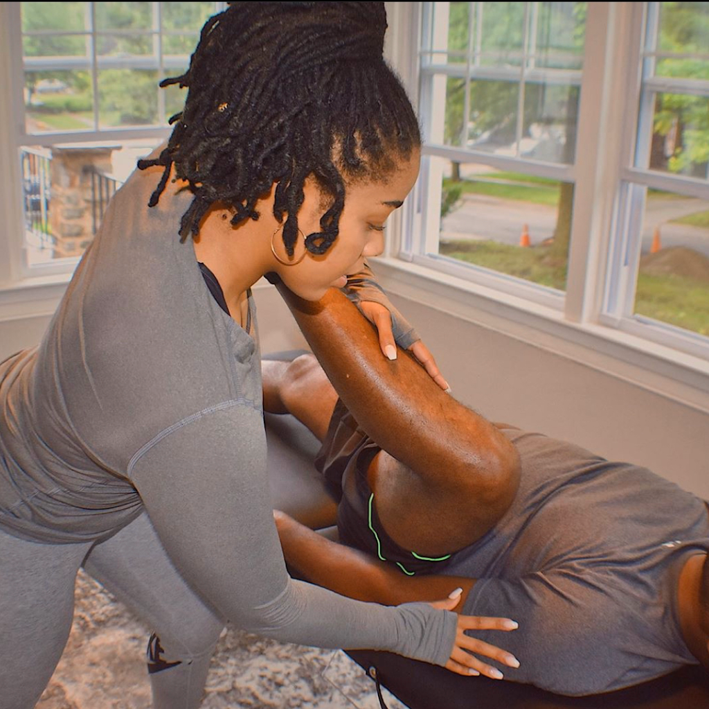 Divine Alignment Stretch Therapy & Training | Inside of MissionFit, 2720 Sisson St, Baltimore, MD 21211 | Phone: (301) 408-9457