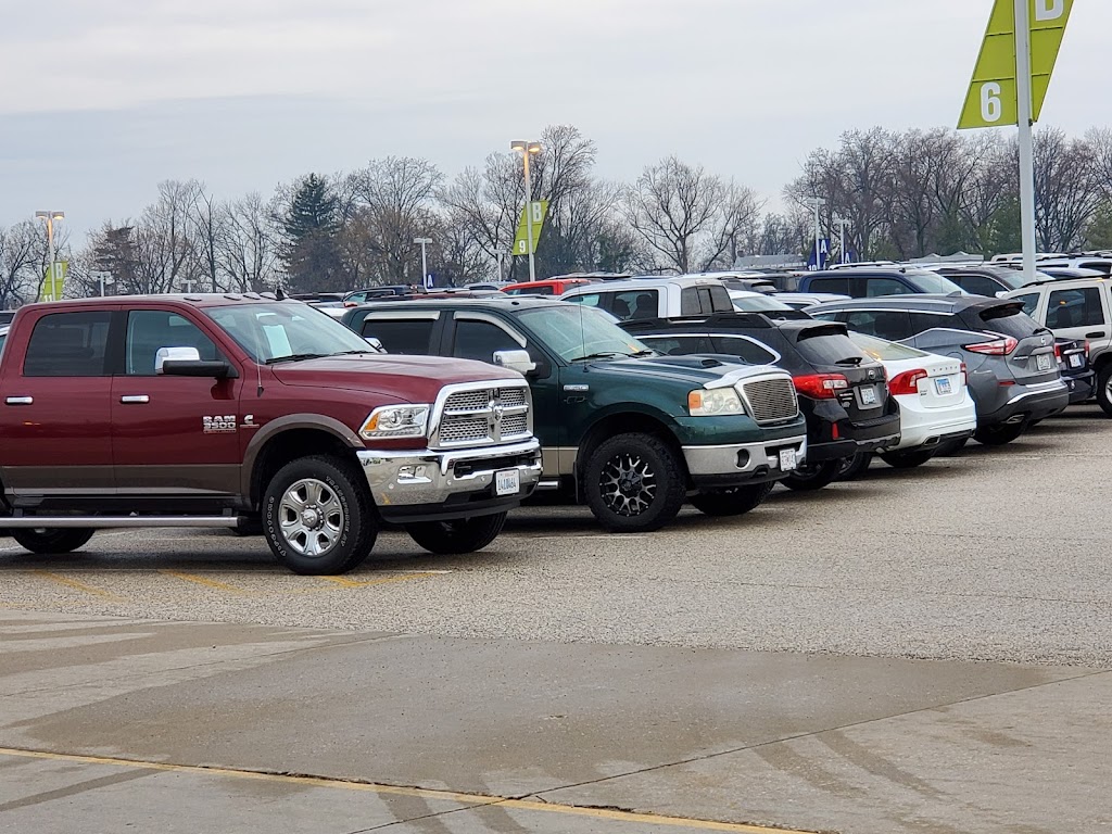 Super Park Parking C | 4359 Cypress Rd, St Ann, MO 63074, USA | Phone: (314) 890-2800