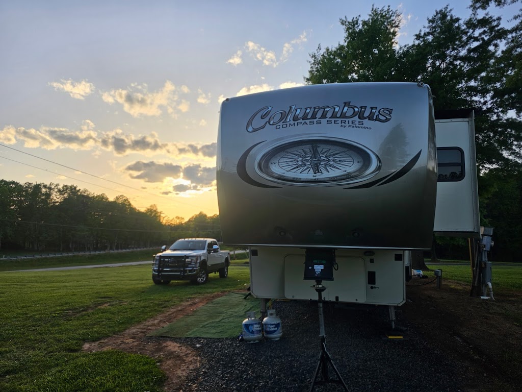 H and M RV Park | 16576 Martinsville Hwy, Axton, VA 24054, USA | Phone: (276) 650-1155