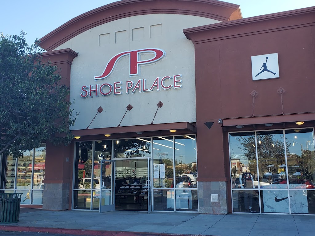 Shoe Palace | 3320 W Century Blvd, Inglewood, CA 90303, USA | Phone: (310) 673-8888