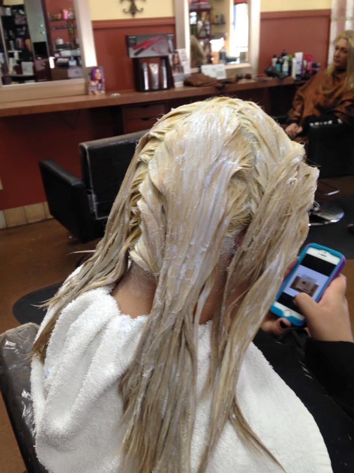 Nora at THE HAIR LAB | 41080 California Oaks Rd #20, Murrieta, CA 92562, USA | Phone: (951) 355-8516