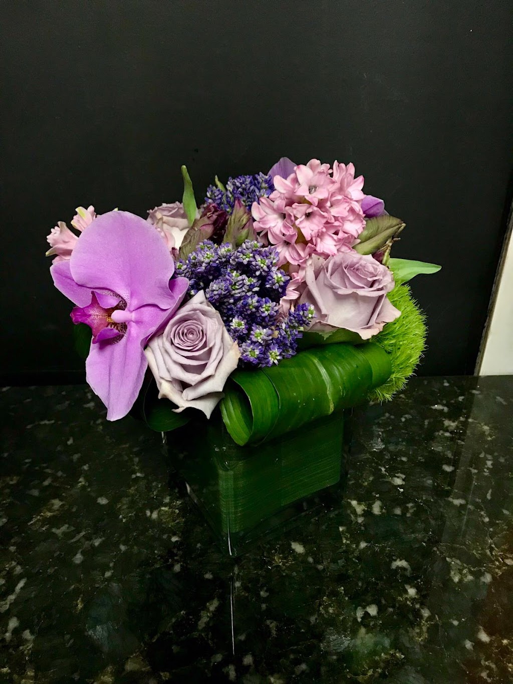 Blooming Flowers | 72-30 Main St, Flushing, NY 11367, USA | Phone: (718) 261-3310