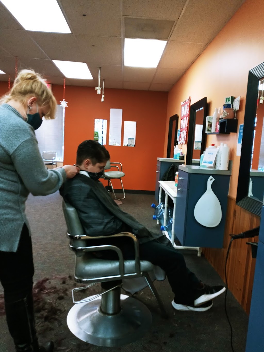 Shaperz Hair Salon | 34716 Plymouth Rd, Livonia, MI 48150, USA | Phone: (734) 421-4590