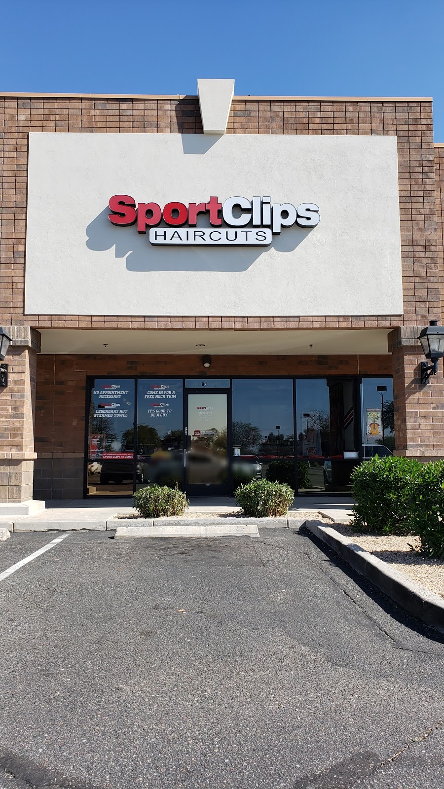 Sport Clips Haircuts of Glendale - Thunderbird | 5830 W Thunderbird Rd B-7, Glendale, AZ 85306, USA | Phone: (602) 938-4335