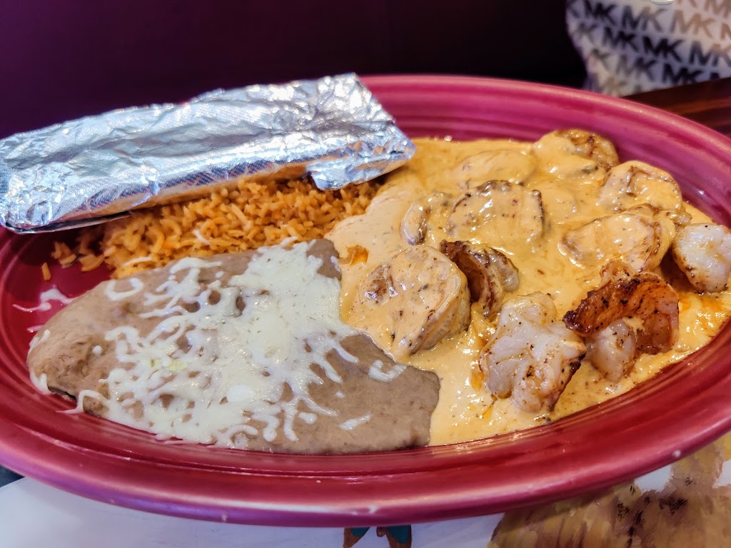 Los Tres Magueyes | 10120 Green Level Church Road, Cary, NC 27519, USA | Phone: (919) 267-5444