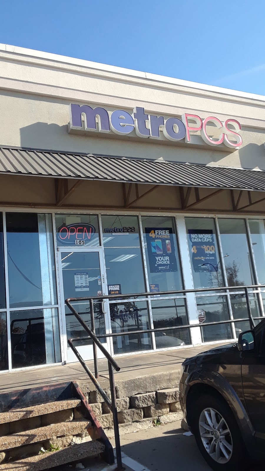 Metro by T-Mobile | 8021 Matlock Rd Ste 105, Arlington, TX 76002, USA | Phone: (817) 468-3232