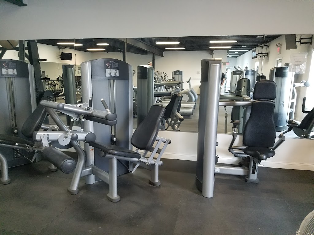 Tropical Oasis Fitness | 103 Realty Rd, Fisherville, KY 40023, USA | Phone: (502) 477-6772