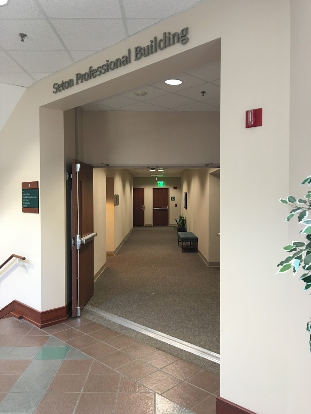 Jay Balachandran, MD | Columbia St. Marys Hospital, Seton Professional, 13133 N Port Washington Rd #104, Mequon, WI 53097, USA | Phone: (262) 243-5044