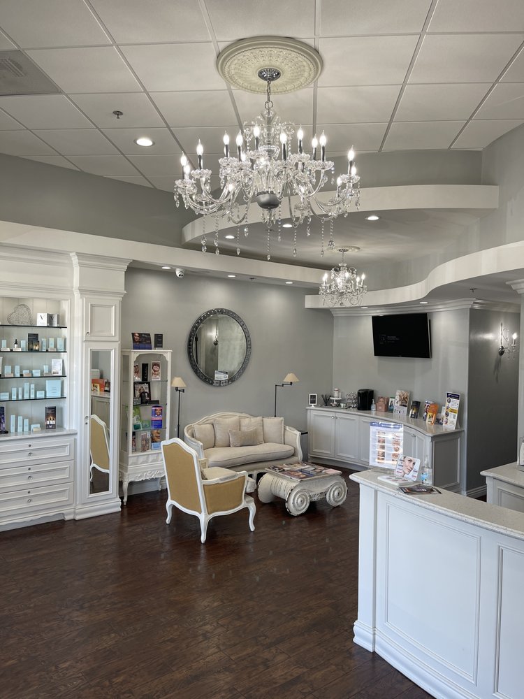 The Beauty Crew Institute of Medical Aesthetics | 1875 N Campus Ave Suite B, Upland, CA 91784, USA | Phone: (909) 985-5225