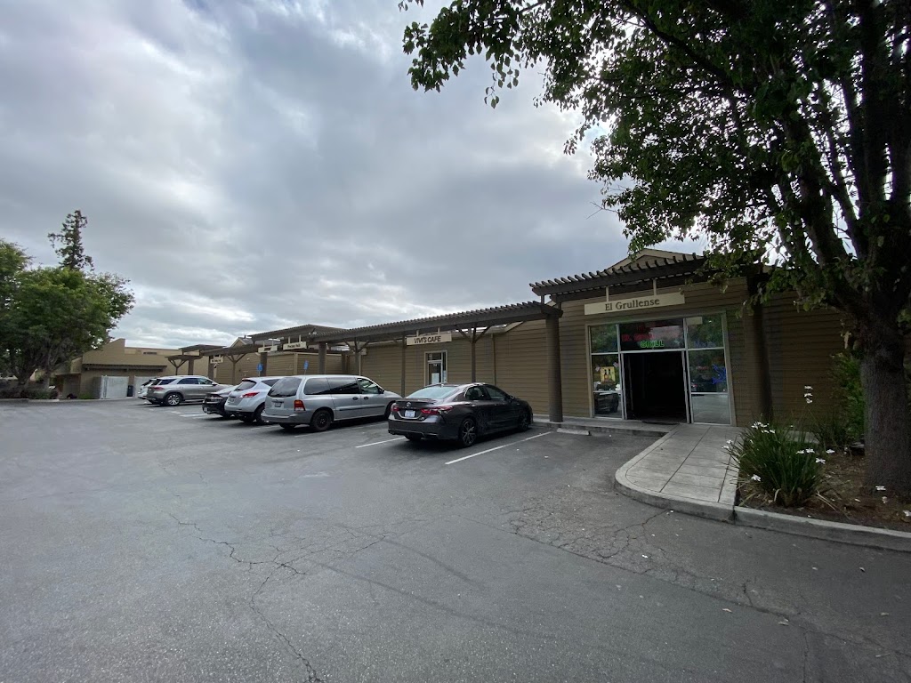 El Grullense Grill | 768 Woodside Rd, Redwood City, CA 94061, USA | Phone: (650) 368-3325
