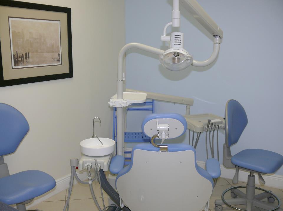 Dolphin Dental Care | 6991 W Broward Blvd #101, Plantation, FL 33317 | Phone: (954) 316-4444