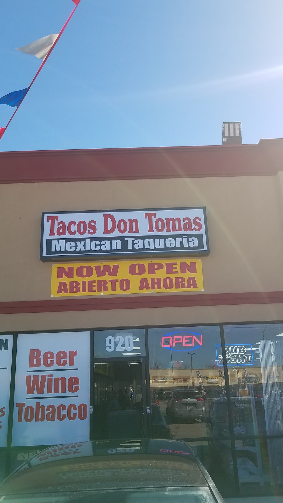 Taqueria Don Tomas | 918 E Berry St, Fort Worth, TX 76110, USA | Phone: (214) 225-8804