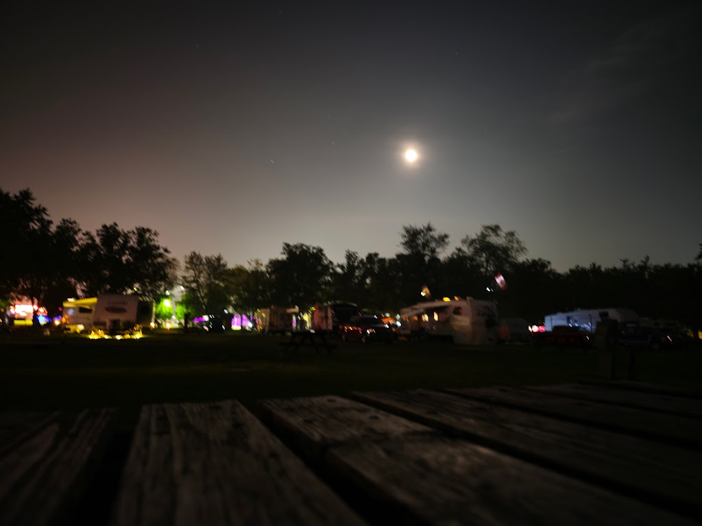 Scotts Campground | 8845 Lundys Ln, Niagara Falls, ON L2H 1H5, Canada | Phone: (905) 356-6988