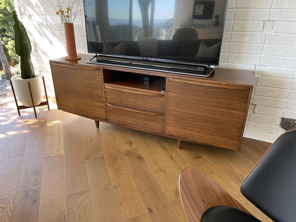Against the Grain Furniture | 941 E 2nd St, Pomona, CA 91766, USA | Phone: (909) 469-1116
