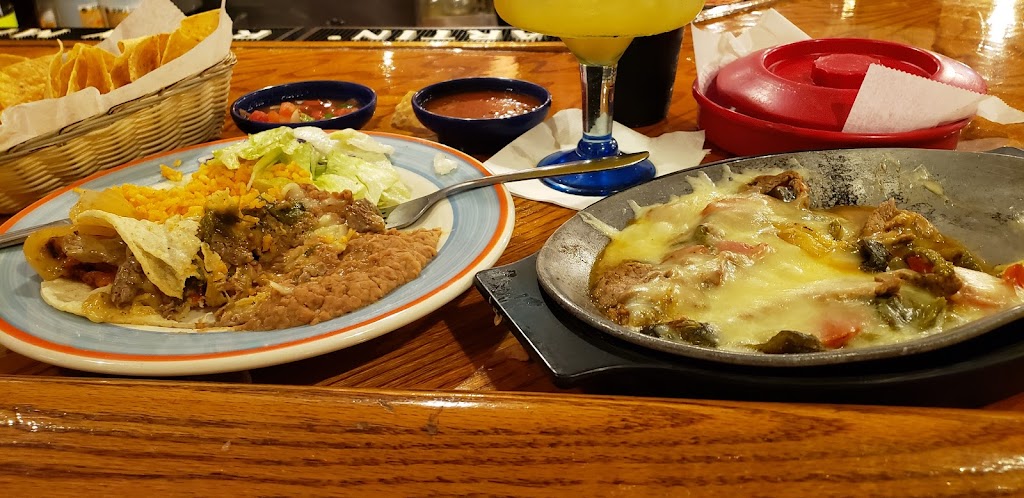 El Jardin Mexican Restaurant | 2533 Center Ave, Janesville, WI 53546, USA | Phone: (608) 741-8917