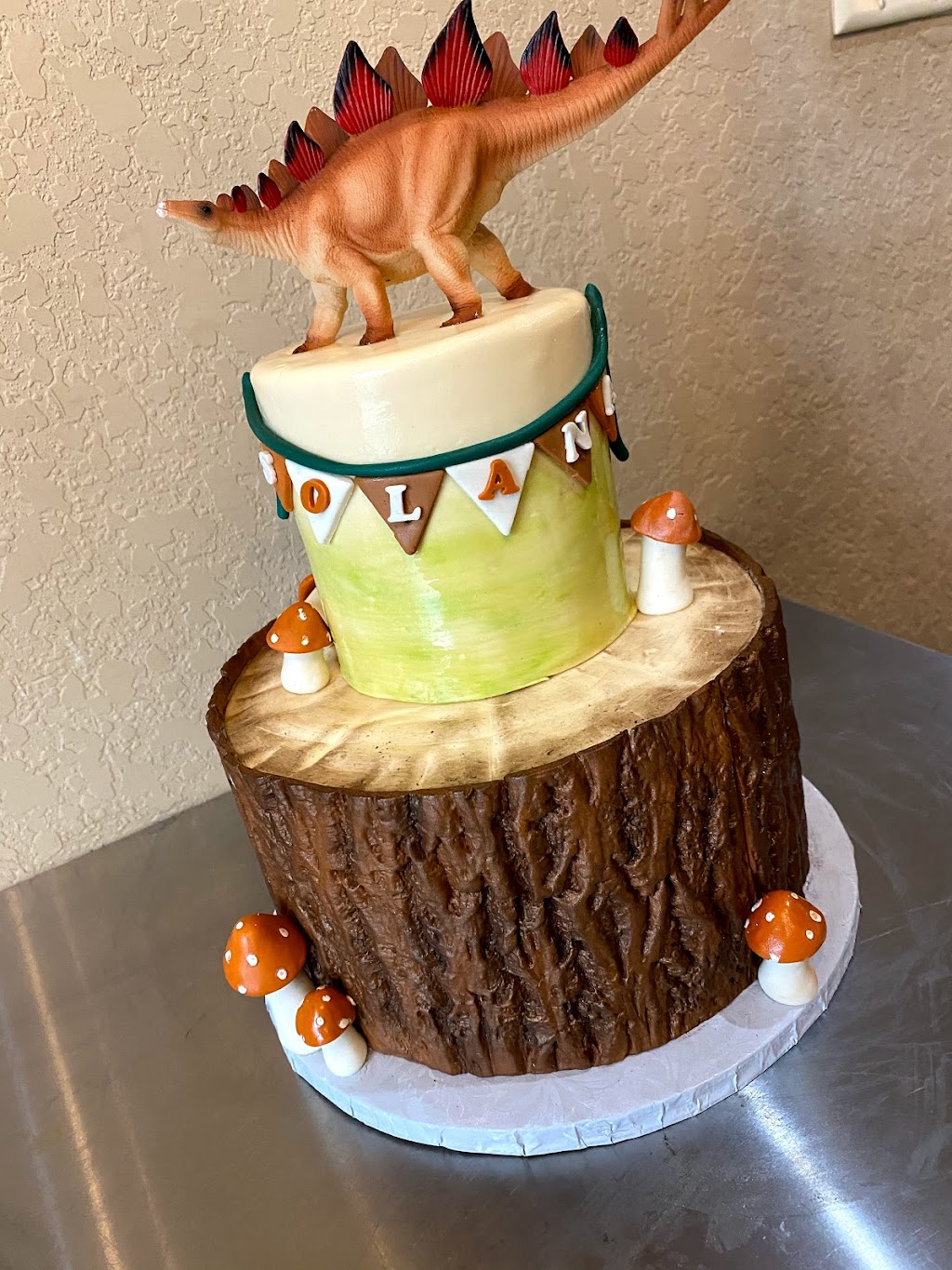 Cakes By Danielle- All About The Cake | 1050 Carolyn Cove, New Braunfels, TX 78130, USA | Phone: (817) 821-5107