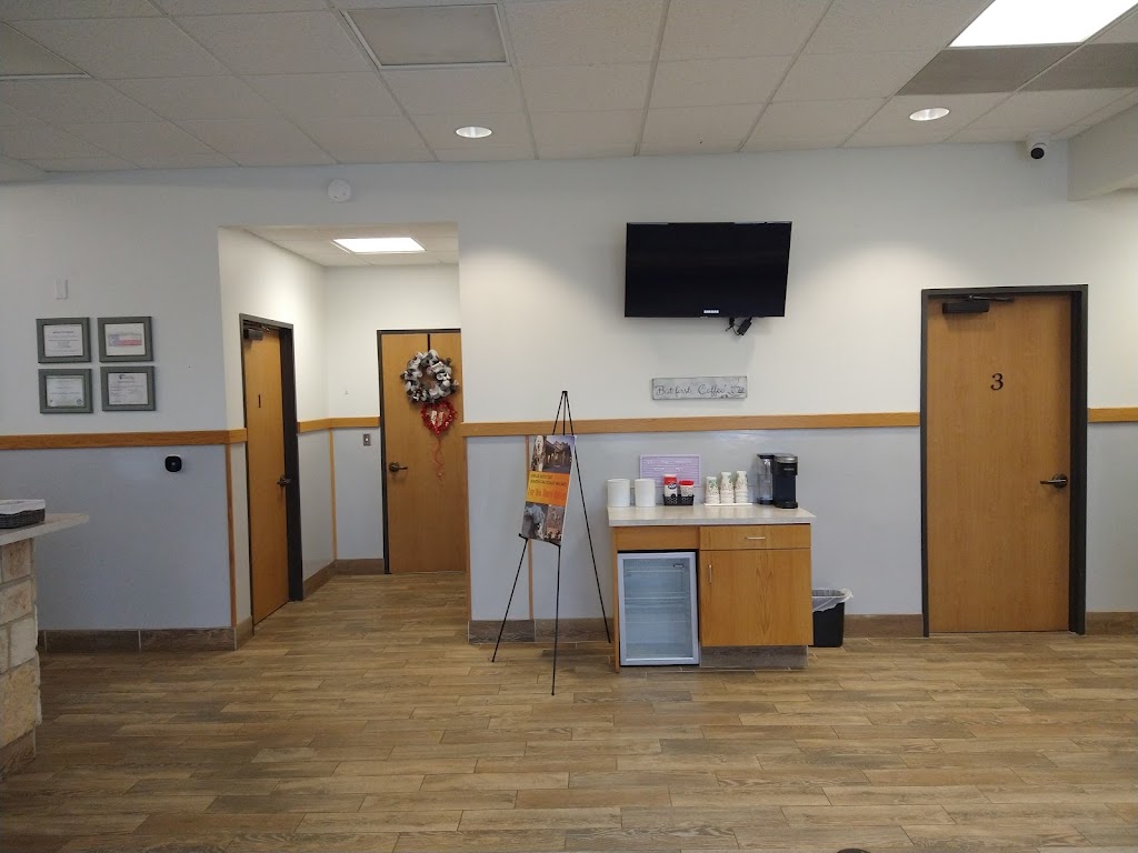 Live Oak Animal Hospital South | 11302 Indiana Ave, Lubbock, TX 79423, USA | Phone: (806) 642-4010