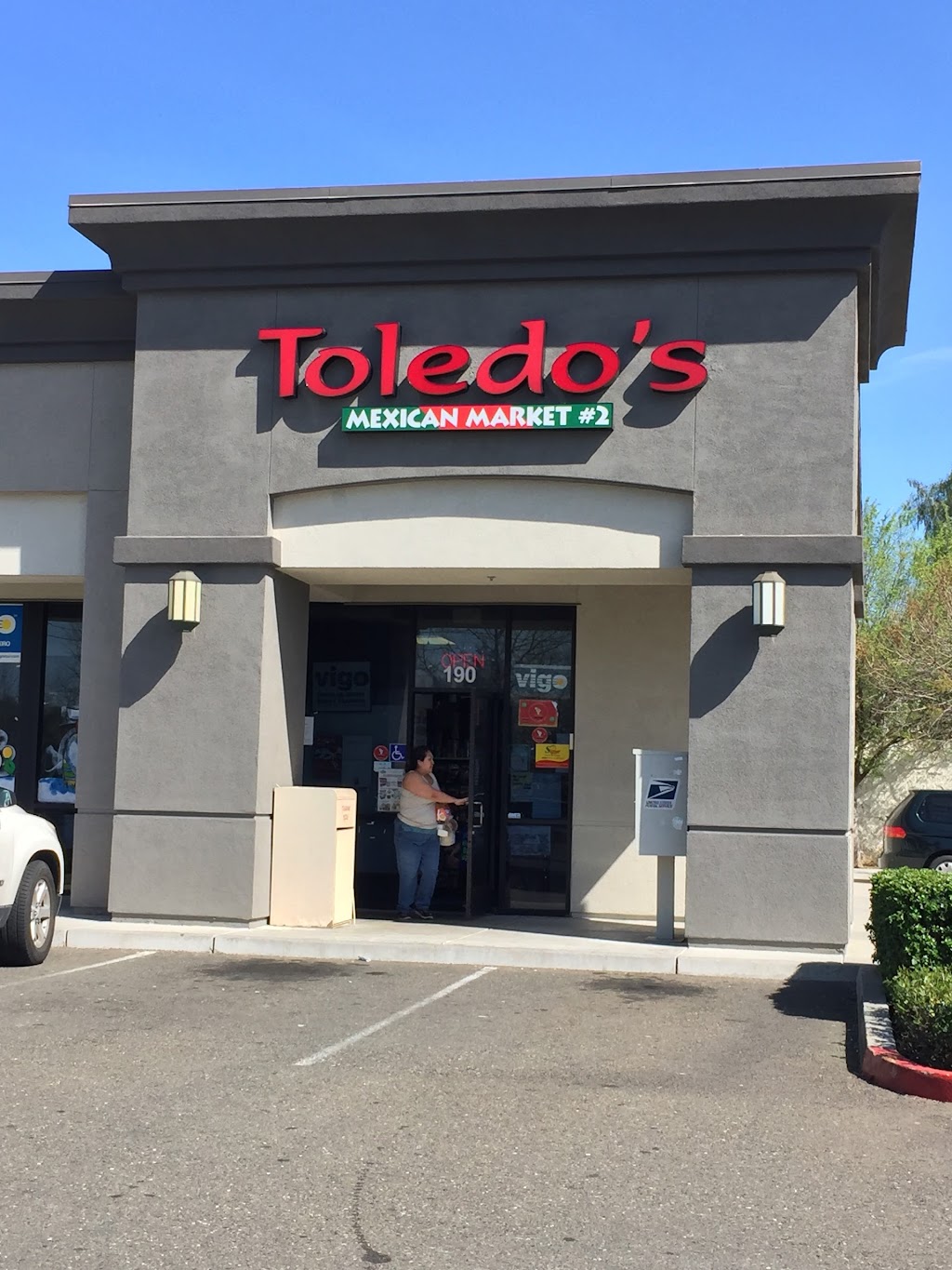 Toledos Mexican Market | 9059 Bruceville Rd #190, Elk Grove, CA 95758, USA | Phone: (916) 509-9312