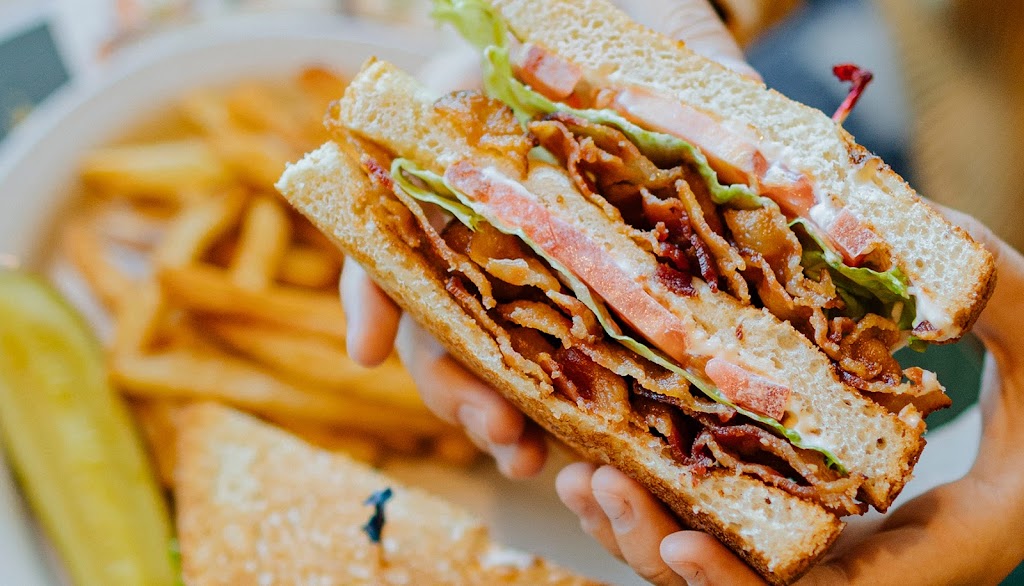 Metro Diner | 4726 Cortez Rd W, Bradenton, FL 34209, USA | Phone: (941) 306-3102