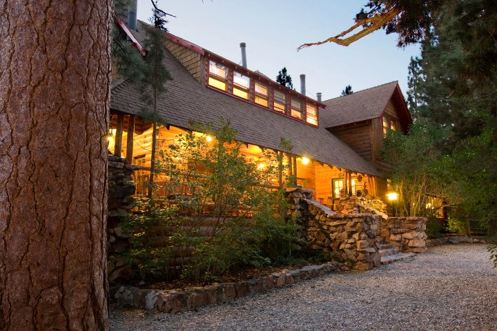 Gold Mountain Manor Bed and Breakfast | 1117 Anita Ave, Big Bear, CA 92314, USA | Phone: (909) 585-6997