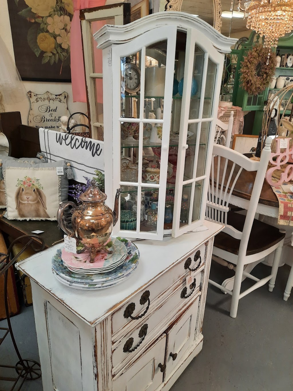 Juls Vintage Shabby Chic Boutique | 1165 Sixth St, Norco, CA 92860, USA | Phone: (951) 479-5425