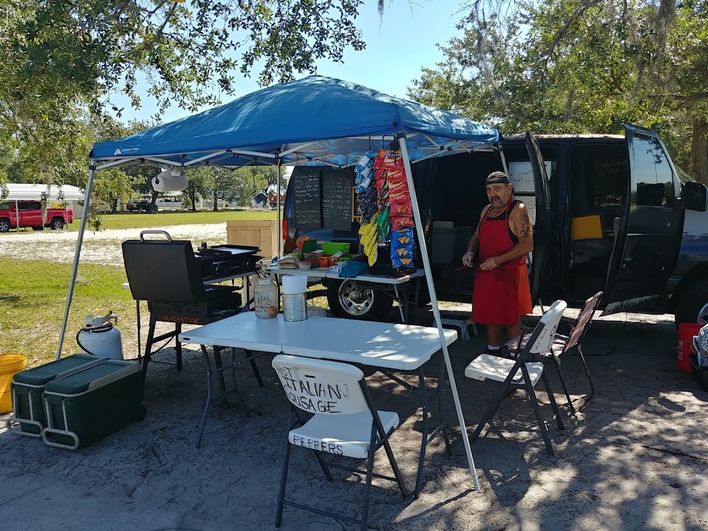 Junkyard Dawgs Food Stand | 8251 15th St E, Sarasota, FL 34243, USA | Phone: (941) 545-4612