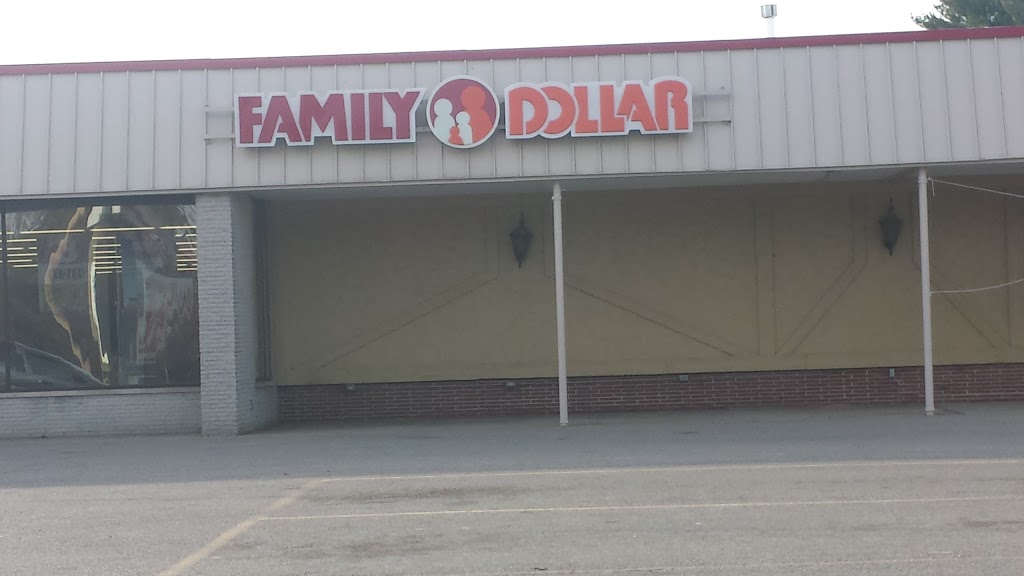 Family Dollar | 1352 Lincoln Way S, Ligonier, IN 46767, USA | Phone: (574) 244-6003