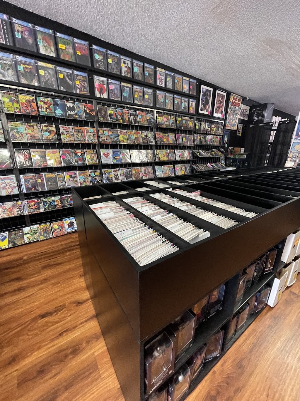 Cruzin’ Thru Comics | 17804 Sierra Hwy, Santa Clarita, CA 91387, USA | Phone: (661) 210-7746