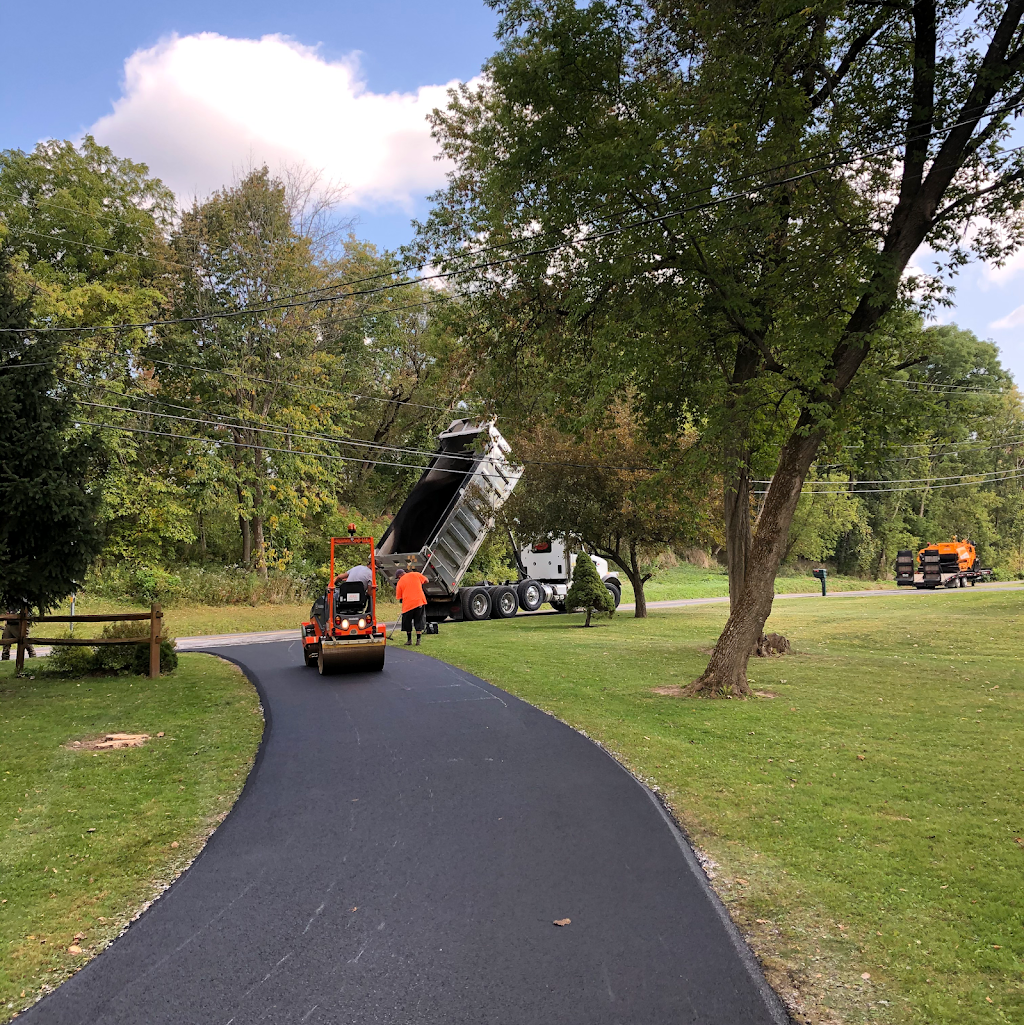 WD PAVING | 266 Gidley Rd, Esperance, NY 12066, USA | Phone: (518) 365-2063