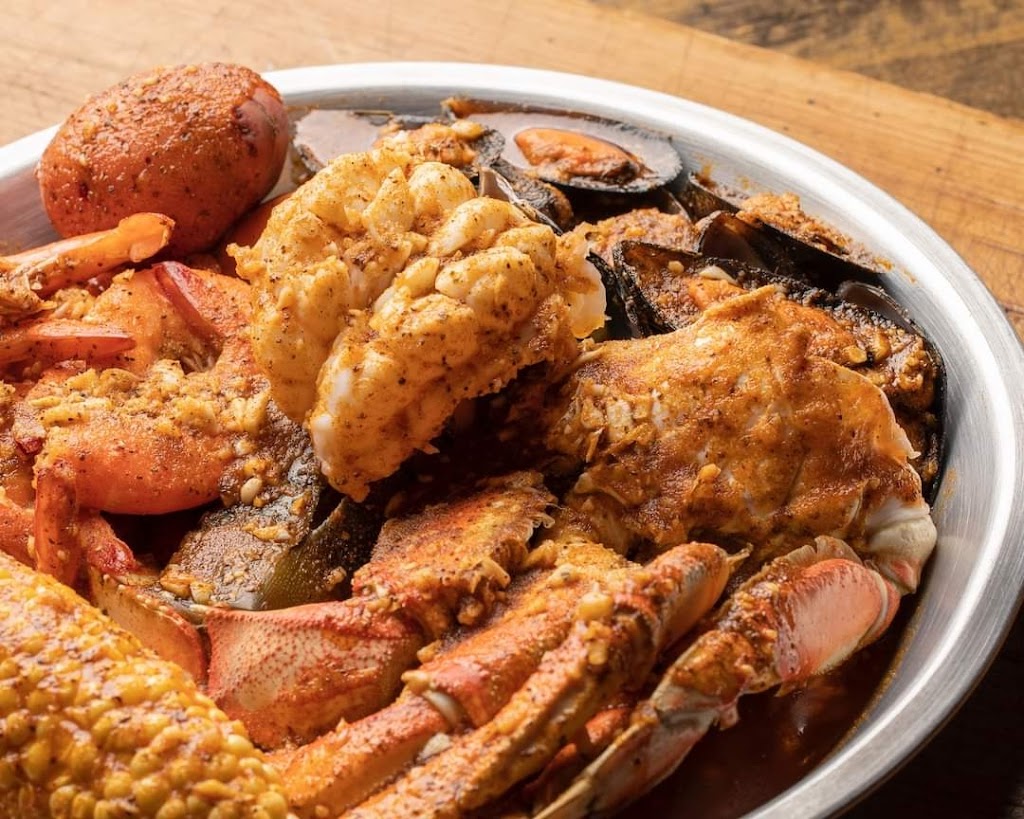 OMG Seafood Chicken | 229 Plaza Blvd #30, Morrisville, PA 19067, USA | Phone: (267) 797-5322