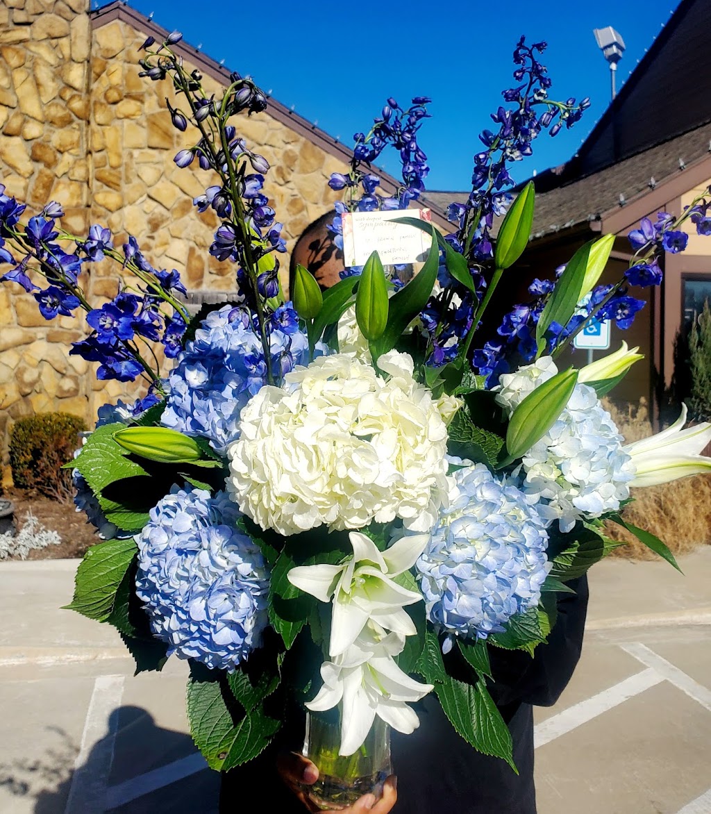 Designs by Tammy Your Florist | 2625 W Danforth Rd, Edmond, OK 73012, USA | Phone: (405) 437-4271