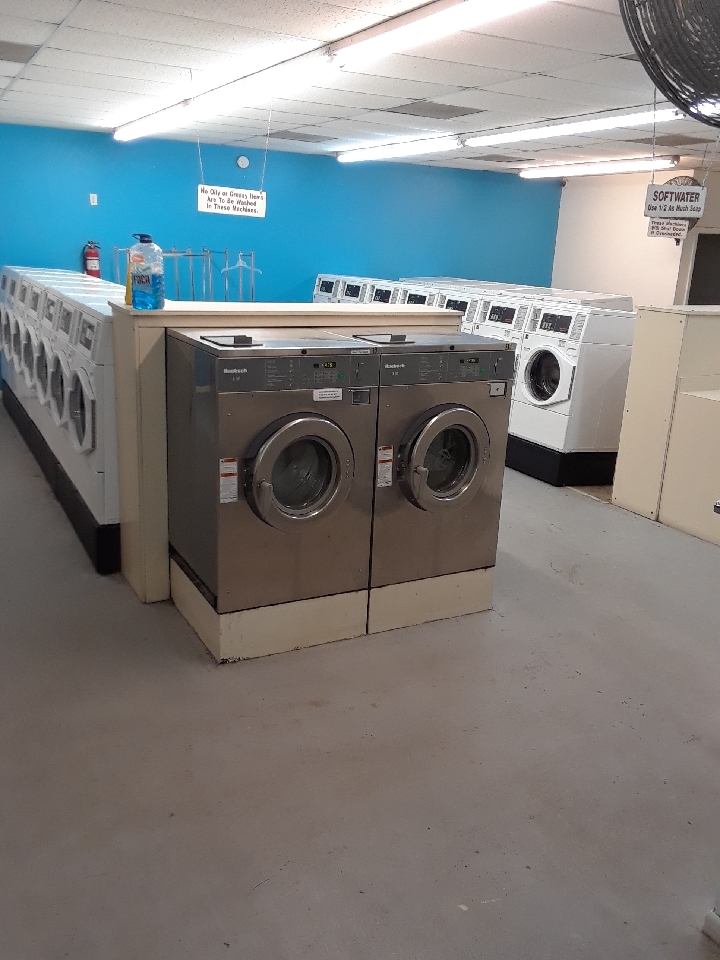 Spinnerz Laundromat | 8719 FM2673, Canyon Lake, TX 78133, USA | Phone: (830) 423-3106