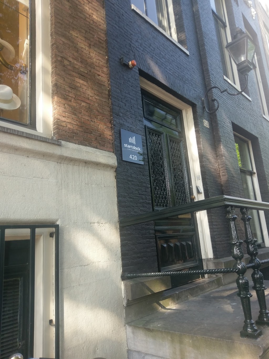 StartDock Coworking Herengracht | Herengracht 420, 1017 BZ Amsterdam, Netherlands | Phone: 020 210 1280