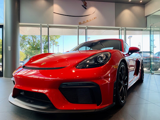 Porsche Milwaukee North | 1400 West Silver Spring Drive 102, North, Glendale, WI 53209 | Phone: (414) 290-1400