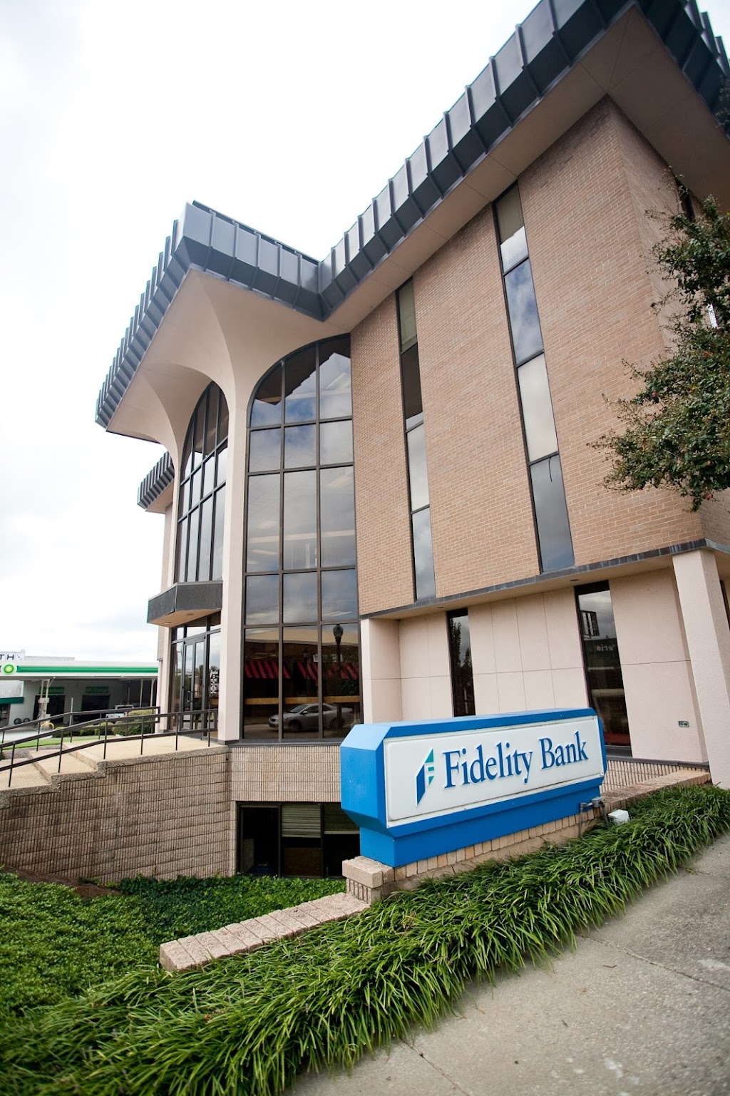 Fidelity Bank | 100 S Main St, Fuquay-Varina, NC 27526, USA | Phone: (919) 552-2242