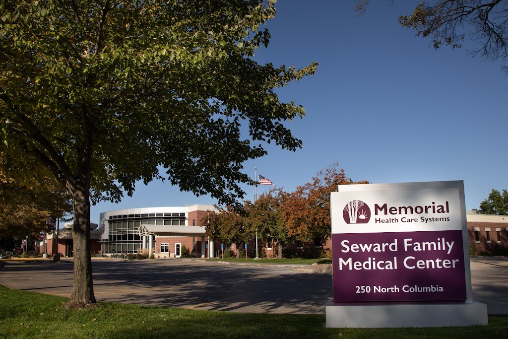 Seward Family Medical Center | 250 N Columbia Ave, Seward, NE 68434, USA | Phone: (402) 643-4800