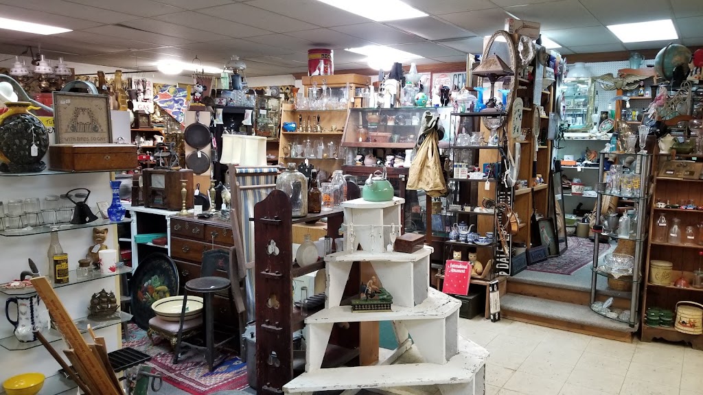 Disputanta Antique Mall | 10032 County Dr, Disputanta, VA 23842, USA | Phone: (804) 991-9323