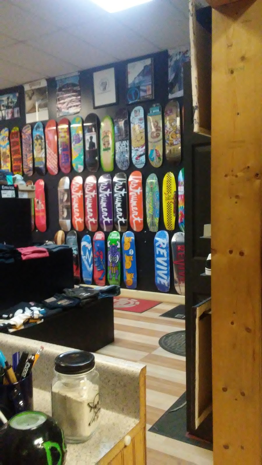 Demented Skate Shop | 5617 Liberty Fairfield Rd #1, Liberty Township, OH 45011 | Phone: (513) 892-2124