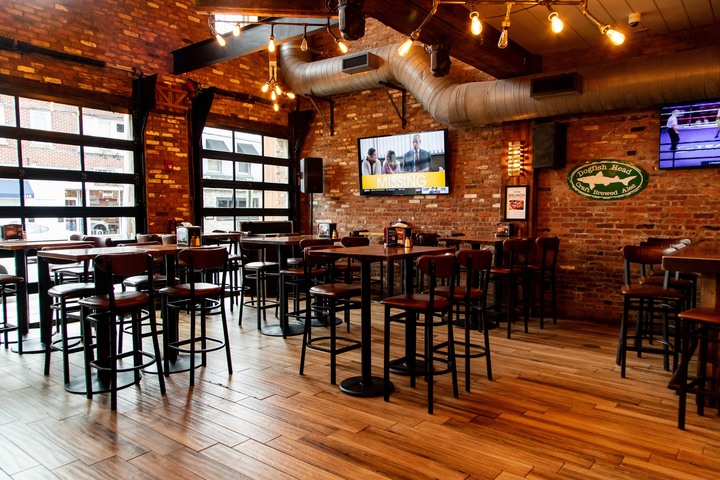 Tap Room | 206 Main St, Farmingdale, NY 11735, United States | Phone: (516) 586-8880