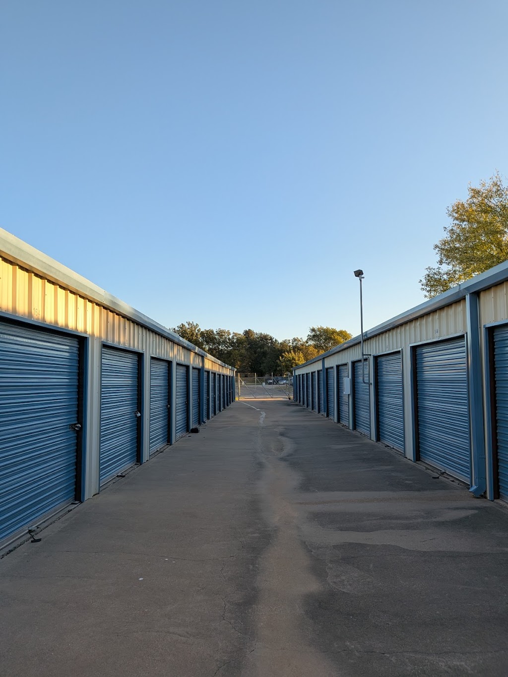 Wicker Way Storage | 400 Wicker Way, Burleson, TX 76028, USA | Phone: (817) 382-9949