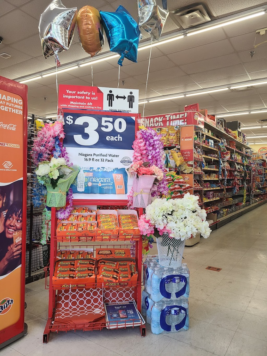 Family Dollar | 2548 N 32nd St, Phoenix, AZ 85008, USA | Phone: (480) 824-7160