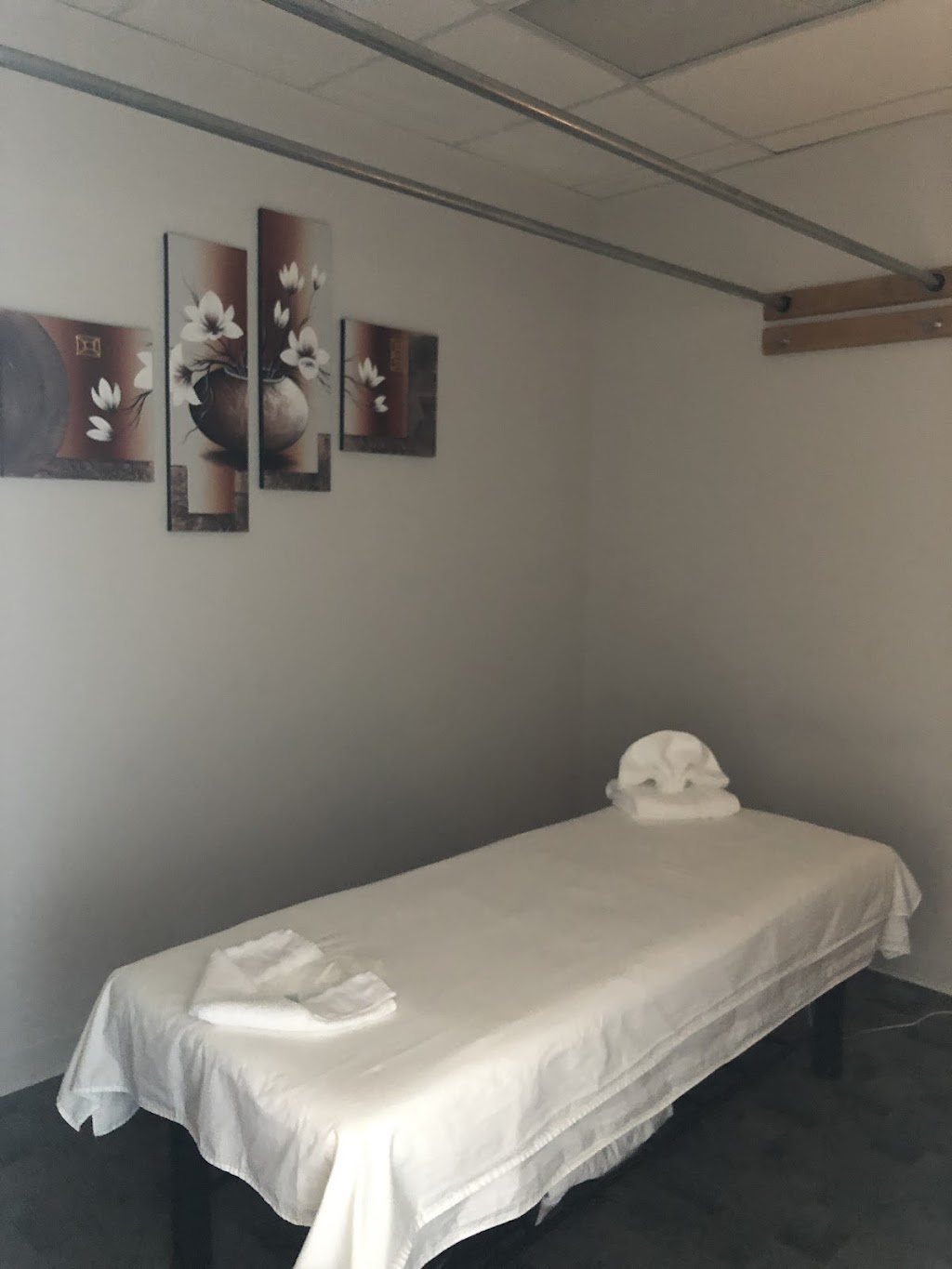 Peaceful Massage Spa - spa  | Photo 8 of 9 | Address: 6033 Telegraph Rd, St. Louis, MO 63129, USA | Phone: (314) 326-5775