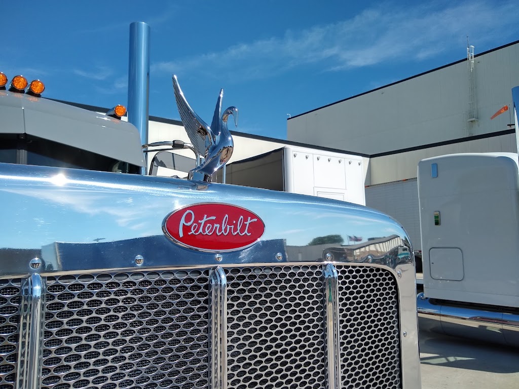 Peterbilt Motors Co Manufacturer | 3200 Airport Rd, Denton, TX 76207, USA | Phone: (940) 566-7100