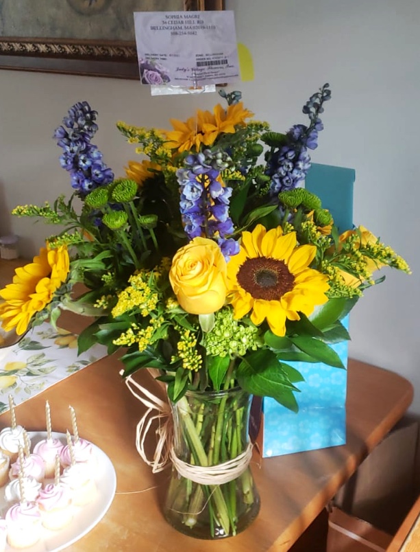 Judys Village Flowers | 34 School St, Foxborough, MA 02035, USA | Phone: (508) 543-4400