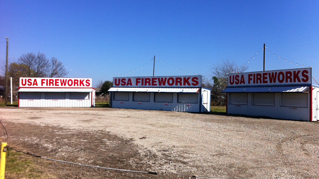 USA Fireworks | 3867 TX-34, Greenville, TX 75402, USA | Phone: (972) 979-7102