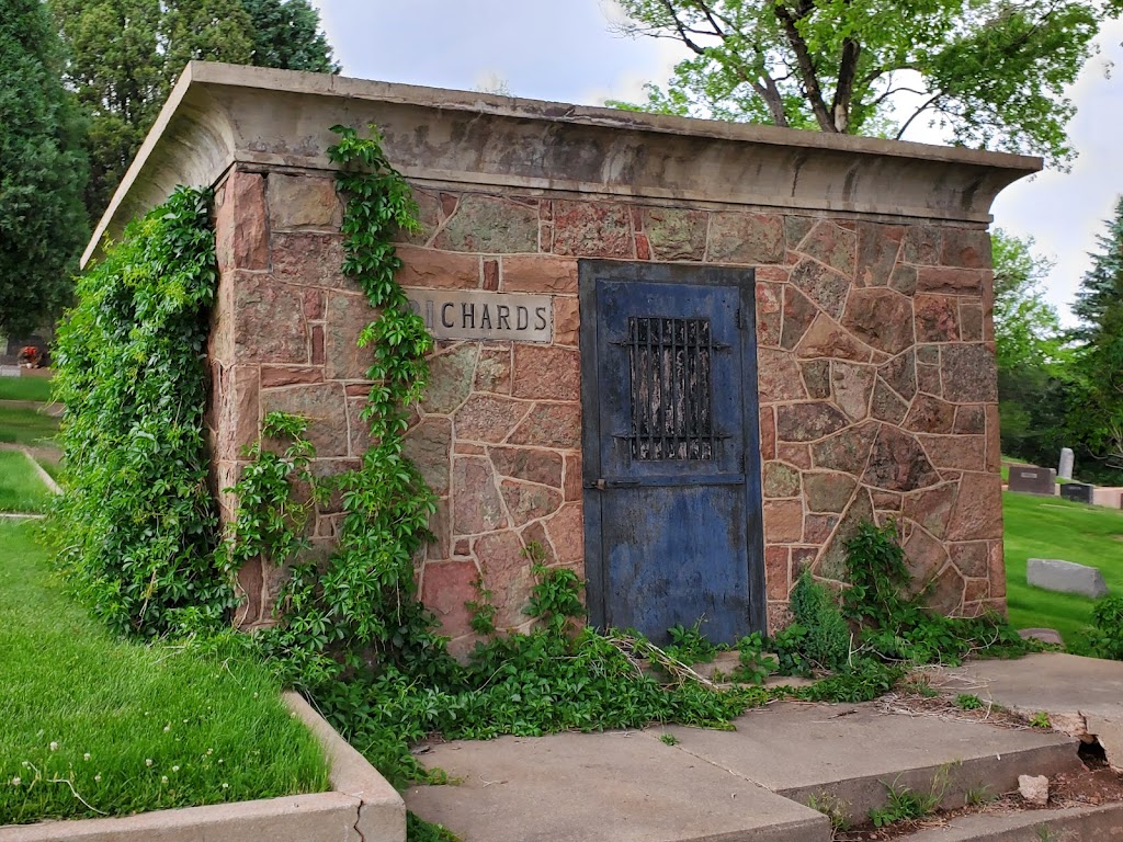 Manitou Springs Cemetery | 101 Banks Pl, Manitou Springs, CO 80829, USA | Phone: (719) 685-5481